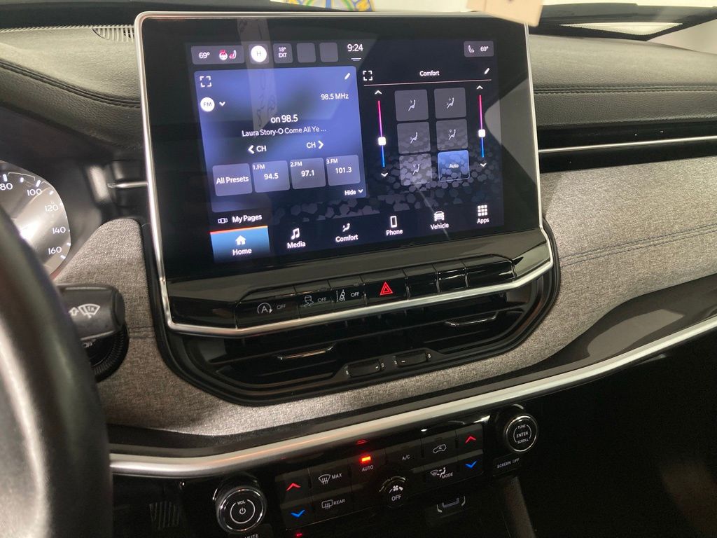 Used 2022 Jeep Compass Latitude with VIN 3C4NJDBB6NT231522 for sale in Elk River, Minnesota