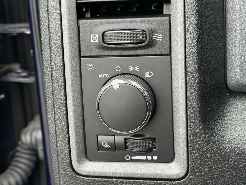 2015 Ram 2500 Tradesman photo 27