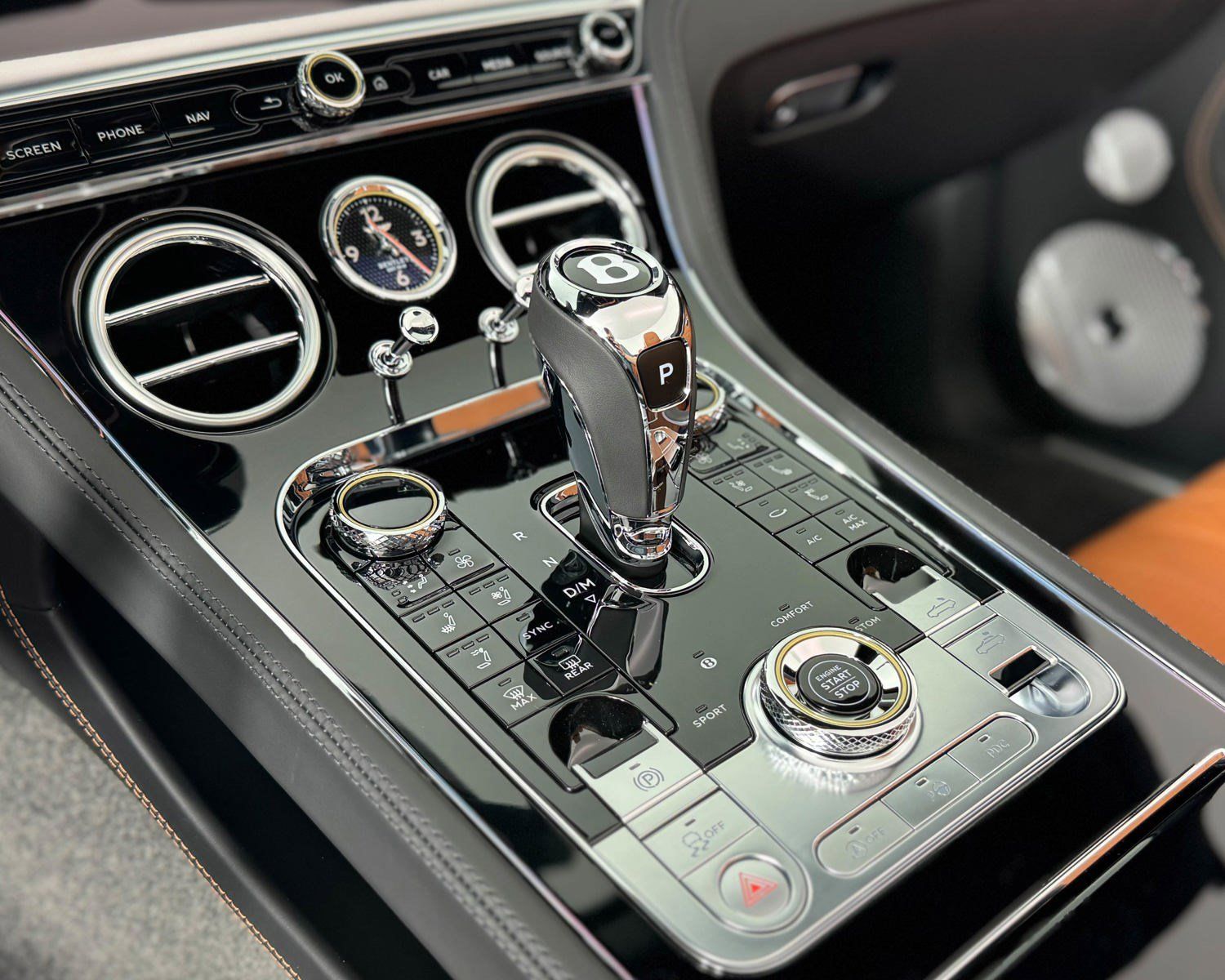 2024 Bentley Continental GT Azure photo 26