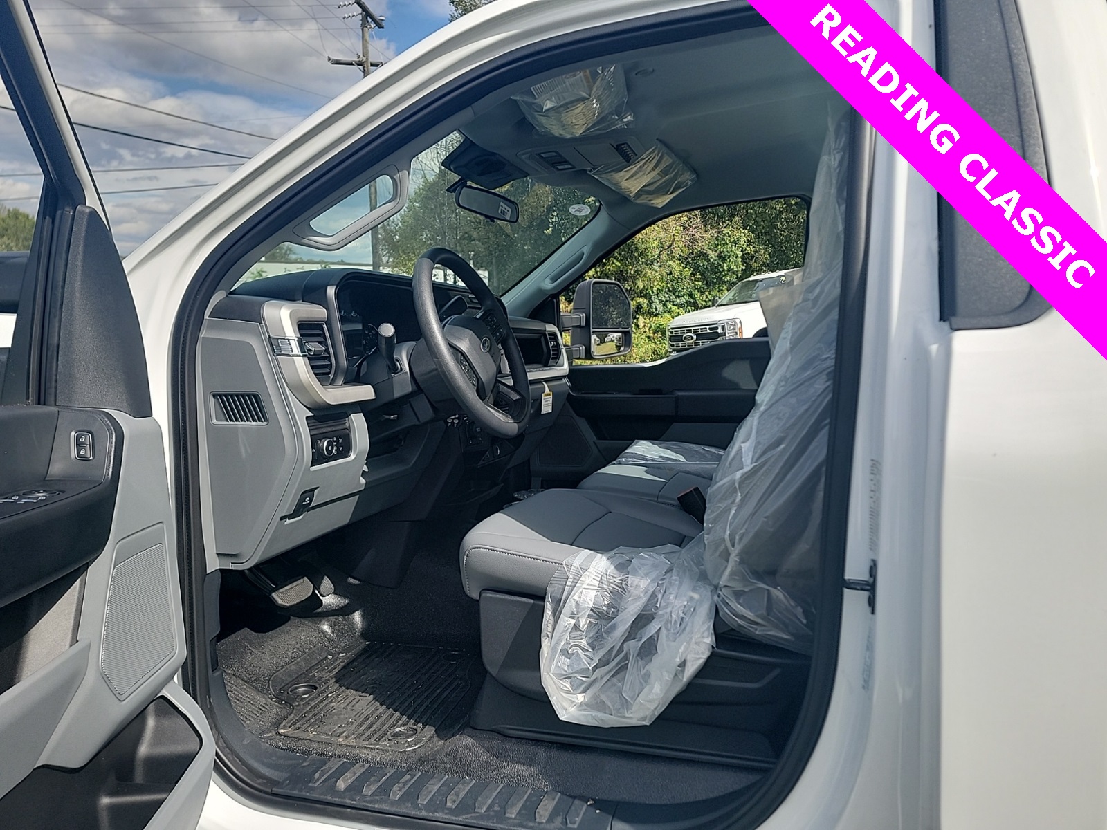 2025 Ford F-350 photo 23