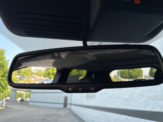 2025 Mitsubishi Outlander PHEV SE photo 23