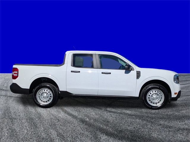 2024 Ford Maverick XL photo 3