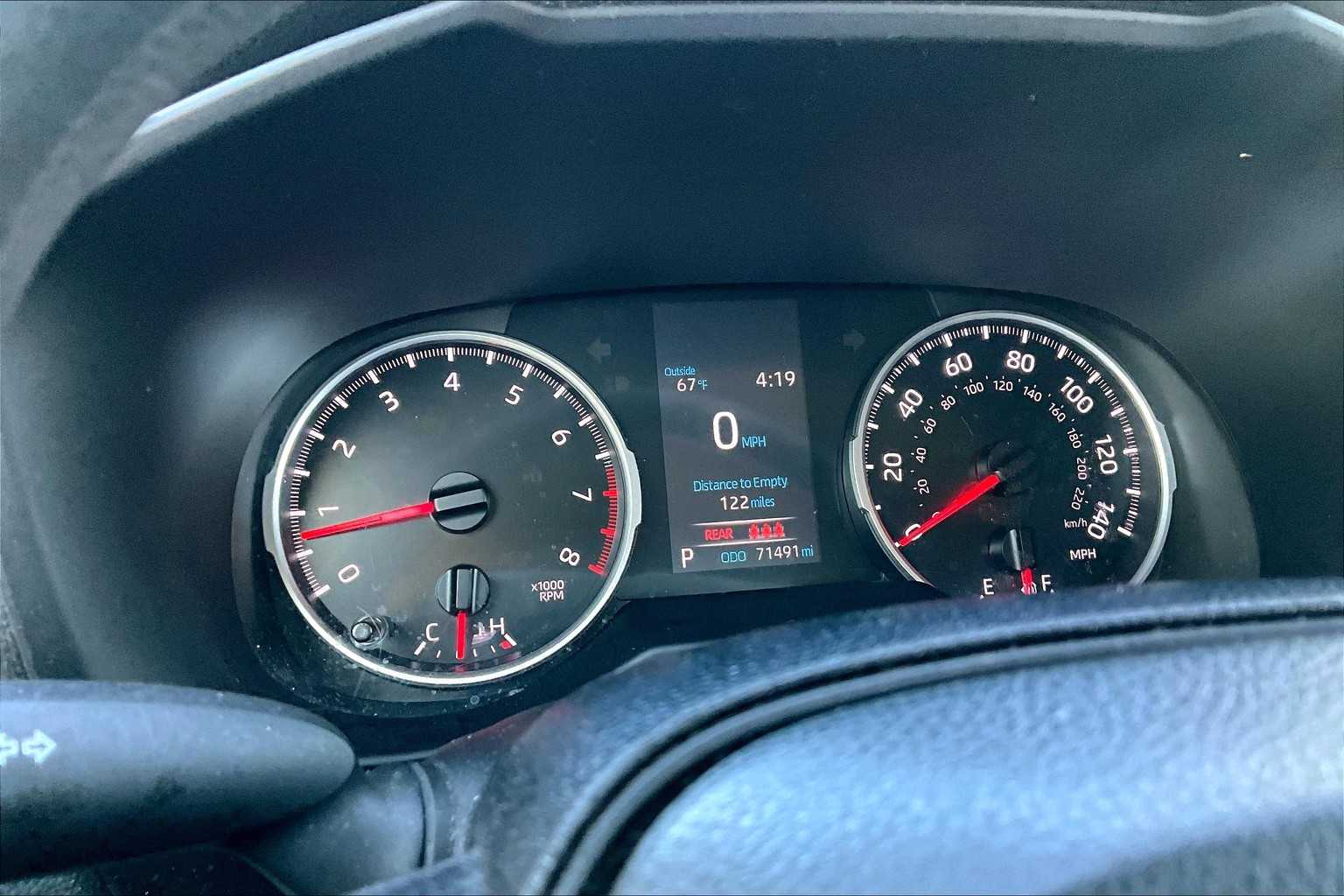 2021 Toyota RAV4 LE photo 24
