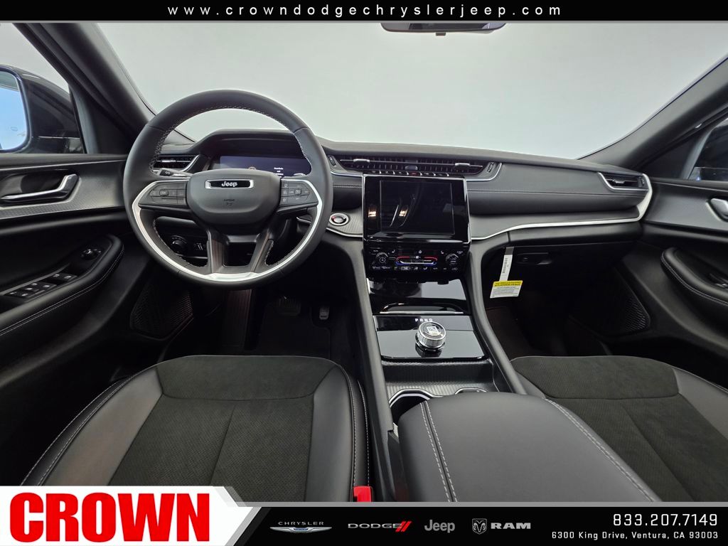 2025 Jeep Grand Cherokee Altitude X photo 11