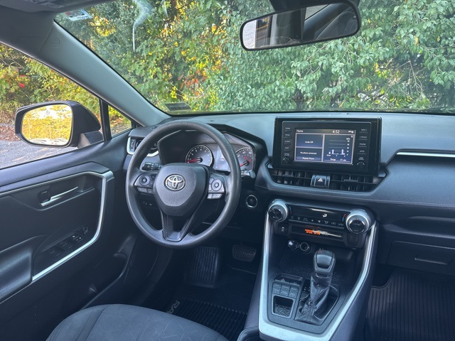 2019 Toyota RAV4 XLE photo 13