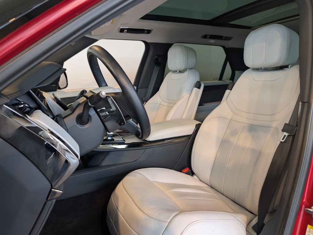 2024 Land Rover Range Rover Sport SE photo 11