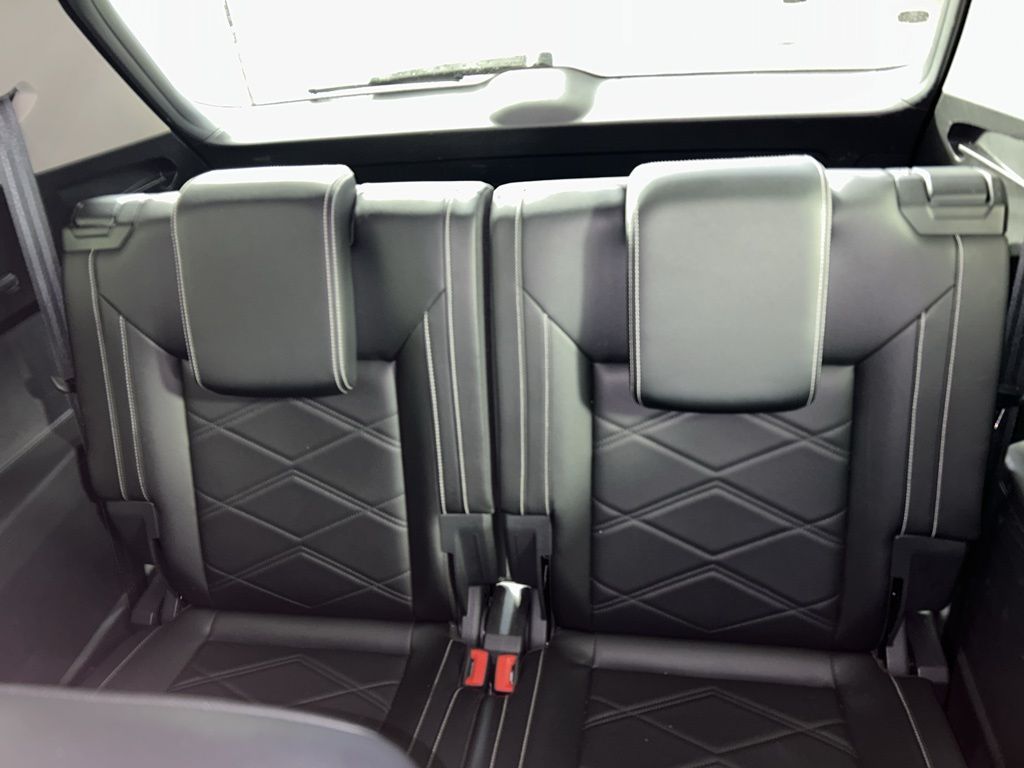 2024 Volkswagen Atlas SE Technology photo 12