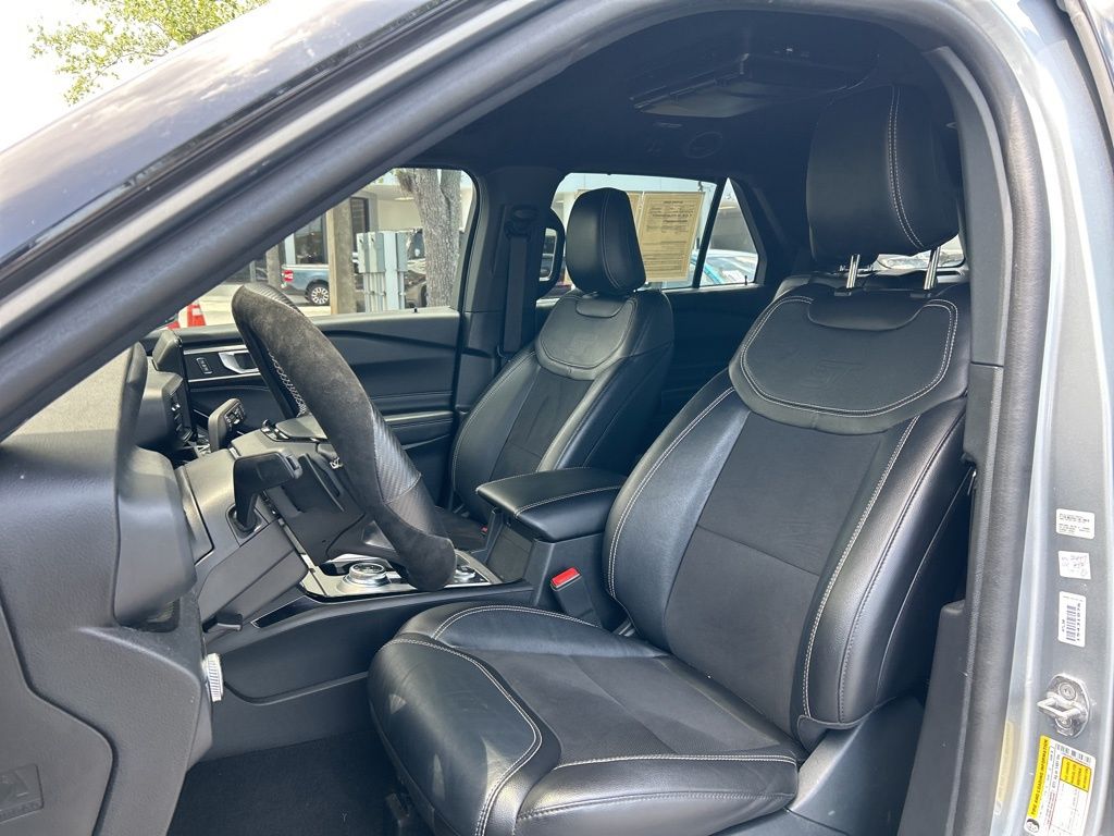 2023 Ford Explorer ST photo 14