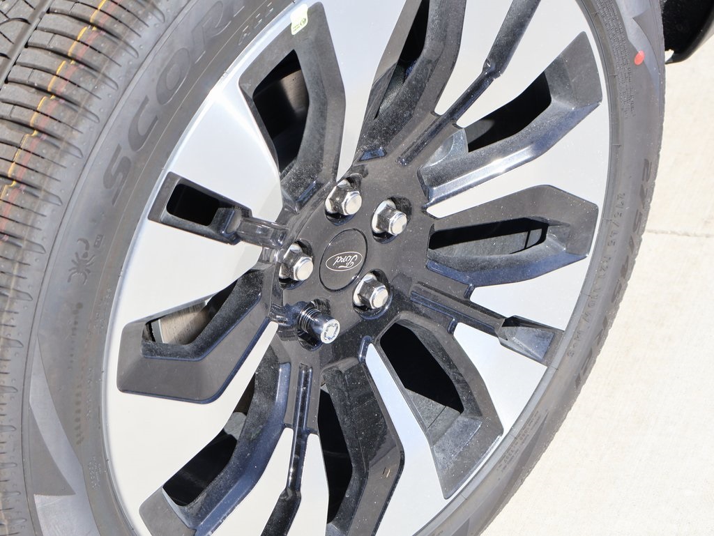 2025 Ford Explorer Platinum photo 40