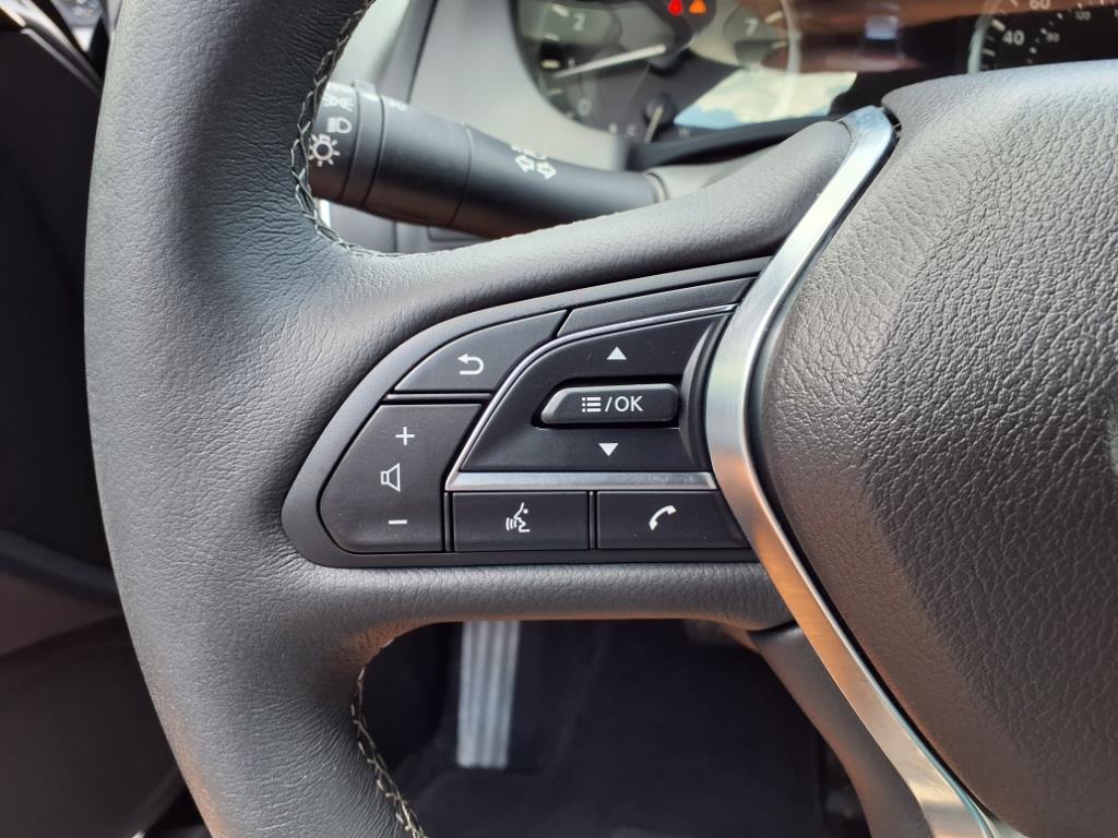 2022 Infiniti Q60 Luxe photo 16