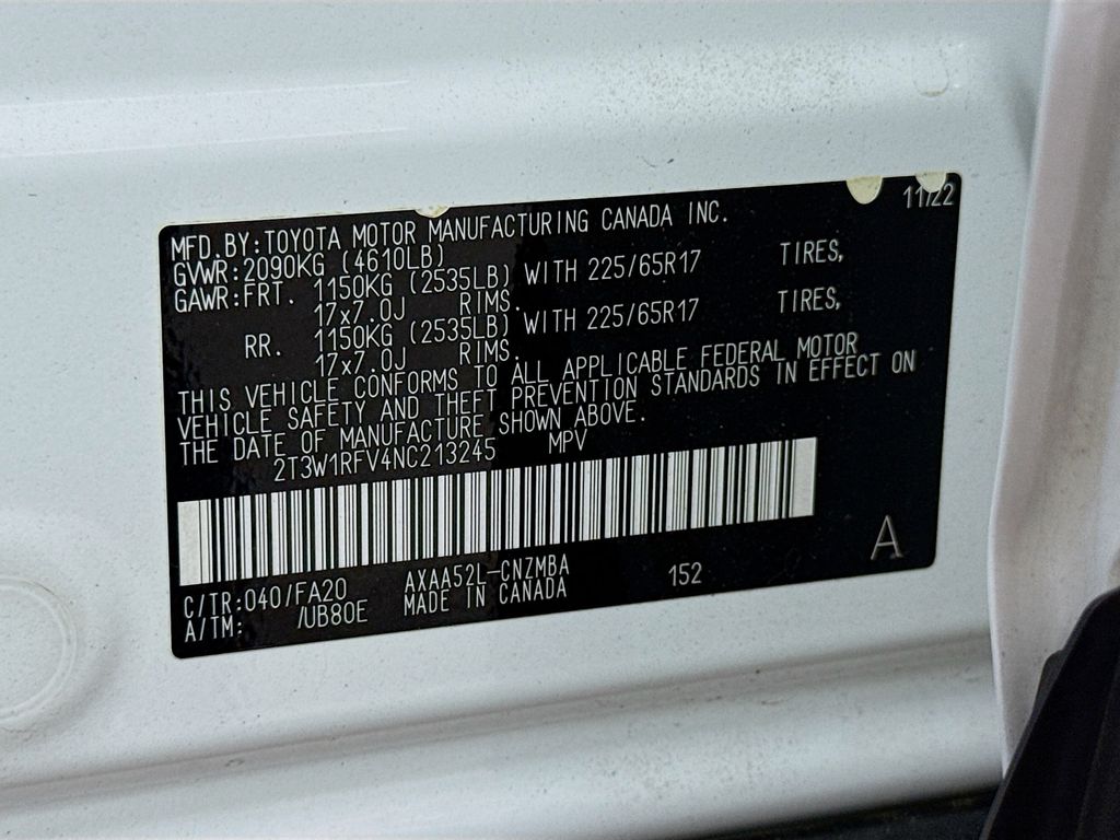 2022 Toyota RAV4 XLE photo 31