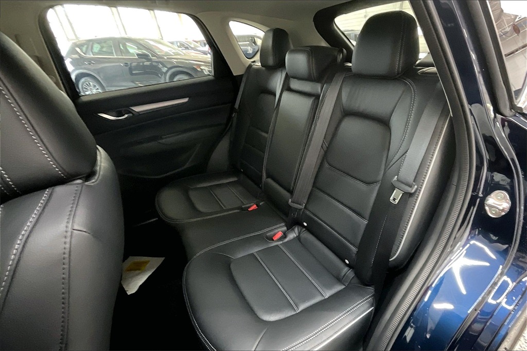 2025 Mazda CX-5 2.5 S Preferred photo 3