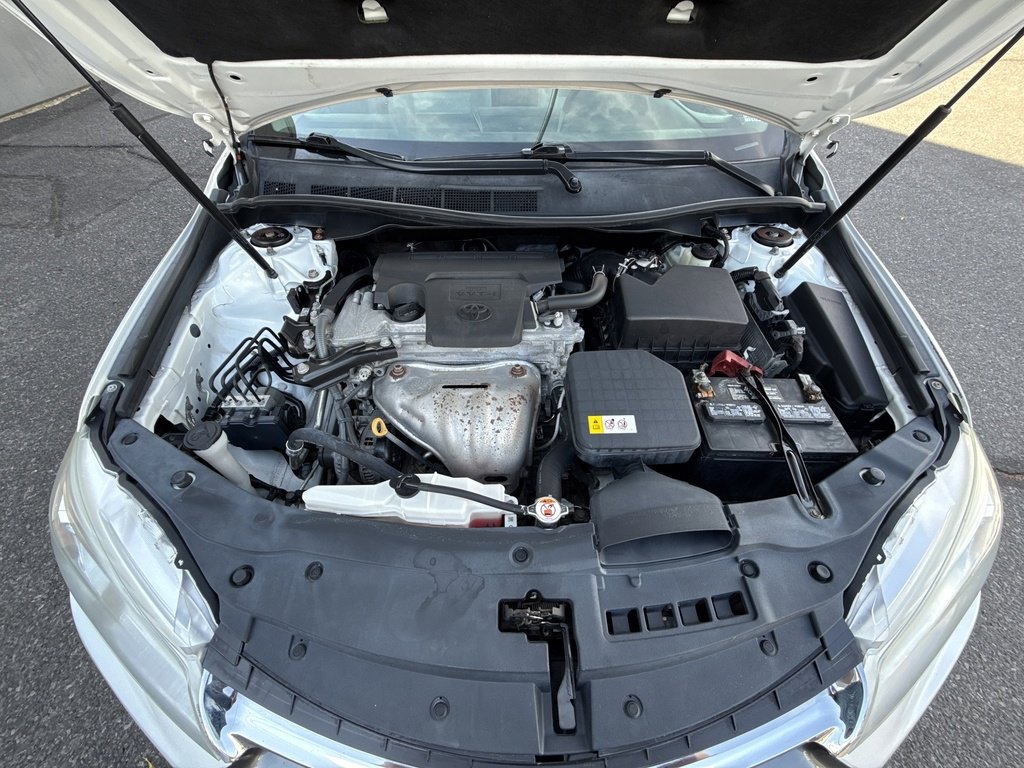 2017 Toyota Camry LE photo 9
