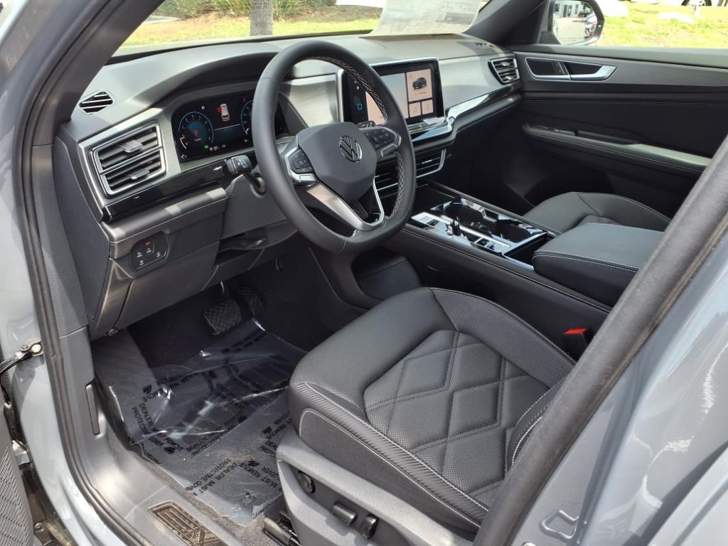 2025 Volkswagen Atlas Cross Sport SE Technology photo 9