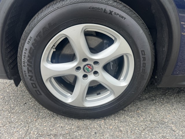 2018 Alfa Romeo Stelvio Q4 photo 4