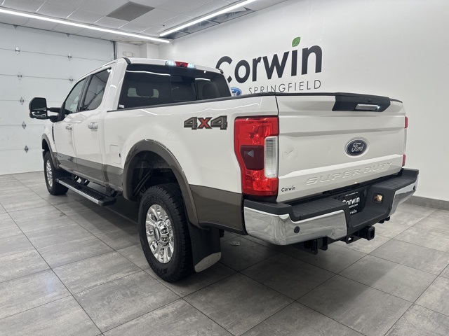 2017 Ford F-250 Lariat photo 2