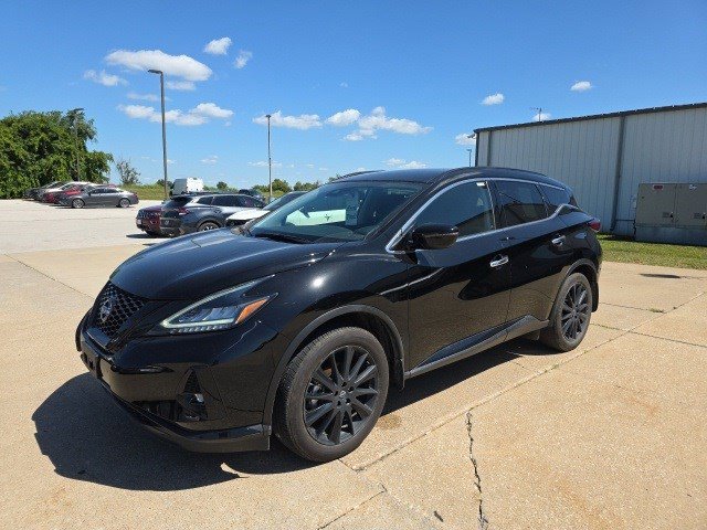 2023 Nissan Murano LE photo 3
