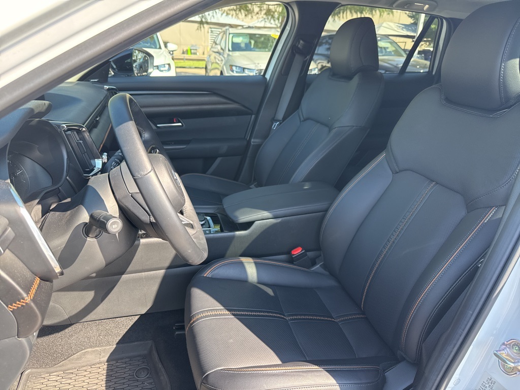2025 Mazda CX-50 Premium Plus photo 4