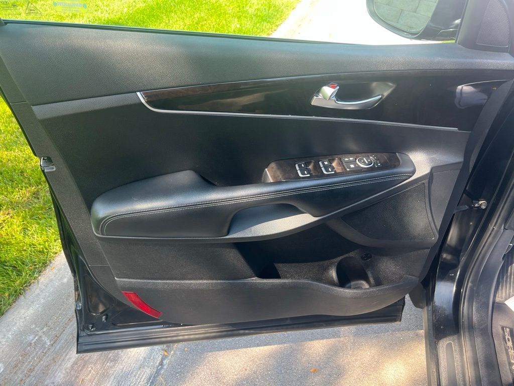 2017 Kia Sorento LX photo 13