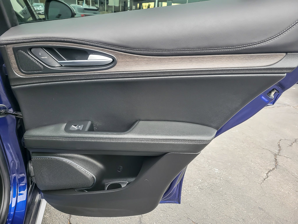 2023 ALFA ROMEO STELVIO - Image 23