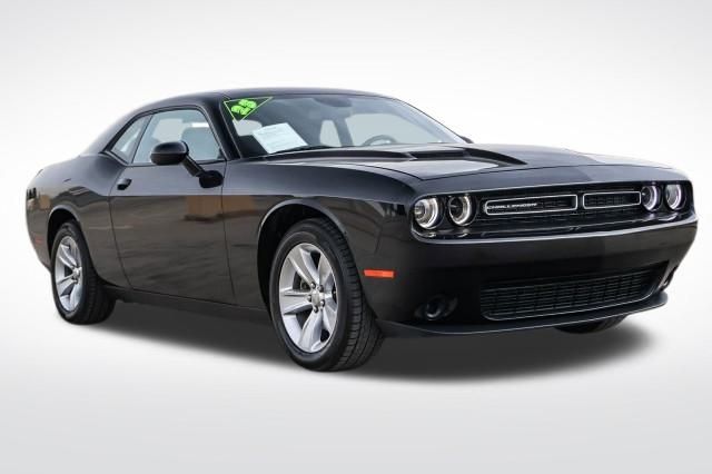 2023 Dodge Challenger SXT photo 3
