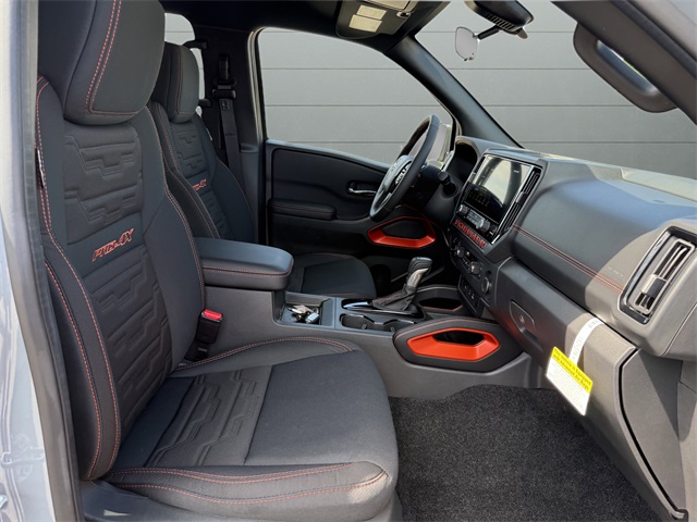 2025 Nissan Frontier PRO-4X photo 19