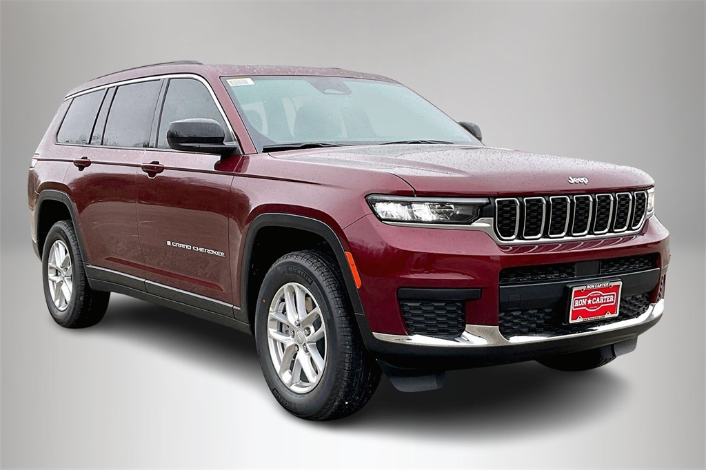 2025 Jeep Grand Cherokee L Laredo's photo