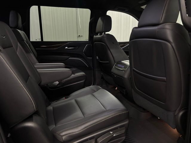 2021 Cadillac Escalade ESV Luxury photo 19