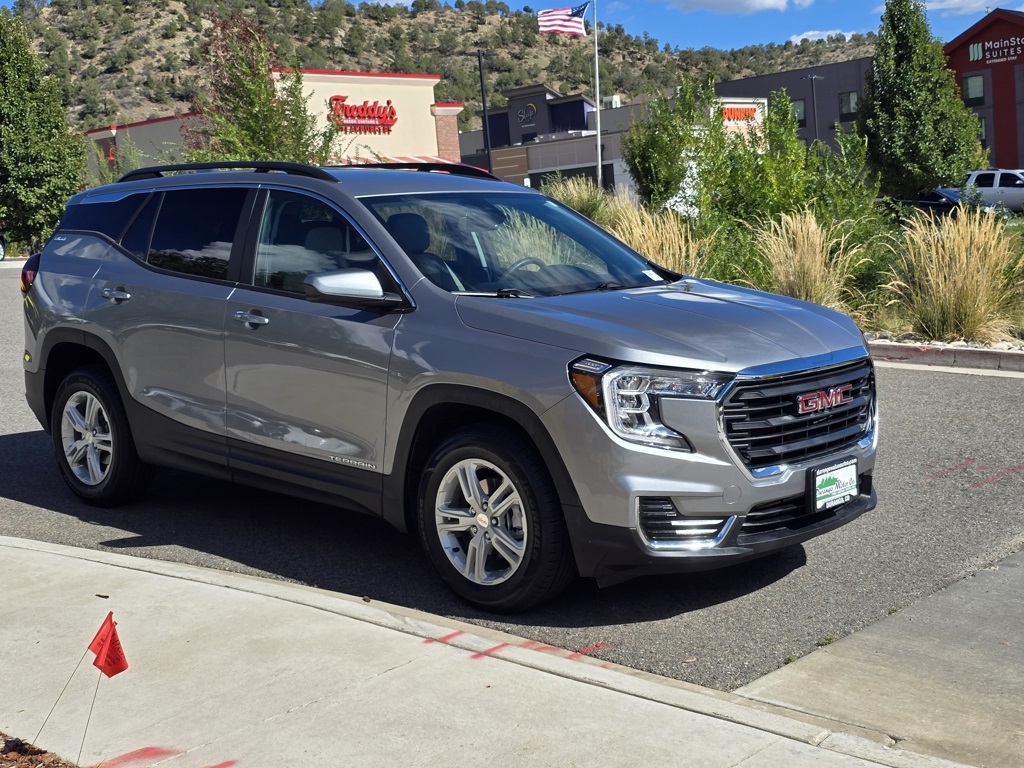 2023 Gmc Terrain SLE photo 4