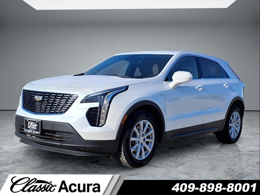 2023 Cadillac XT4 Luxury photo 2