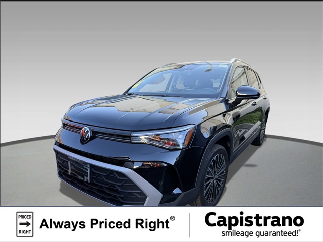 2025 Volkswagen Taos SE's photo