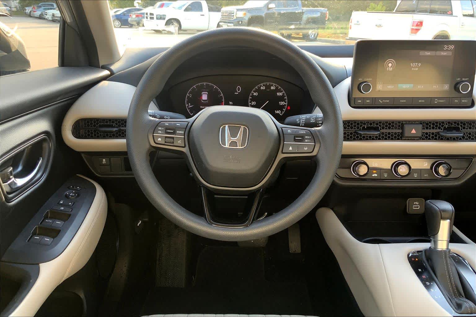 2023 Honda HR-V LX photo 4