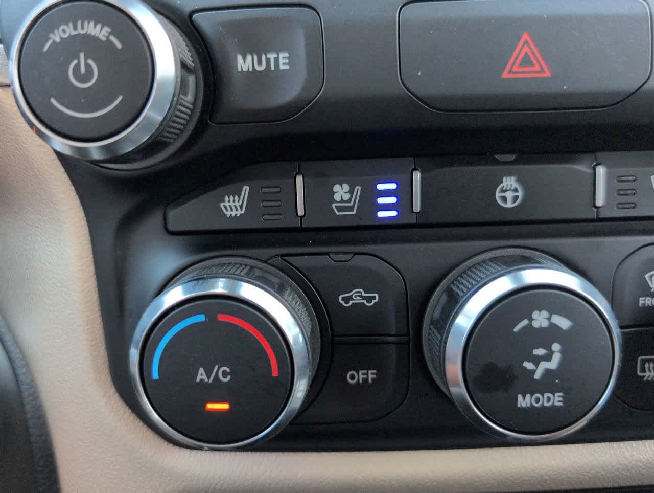 2019 Ram 1500 Laramie photo 16