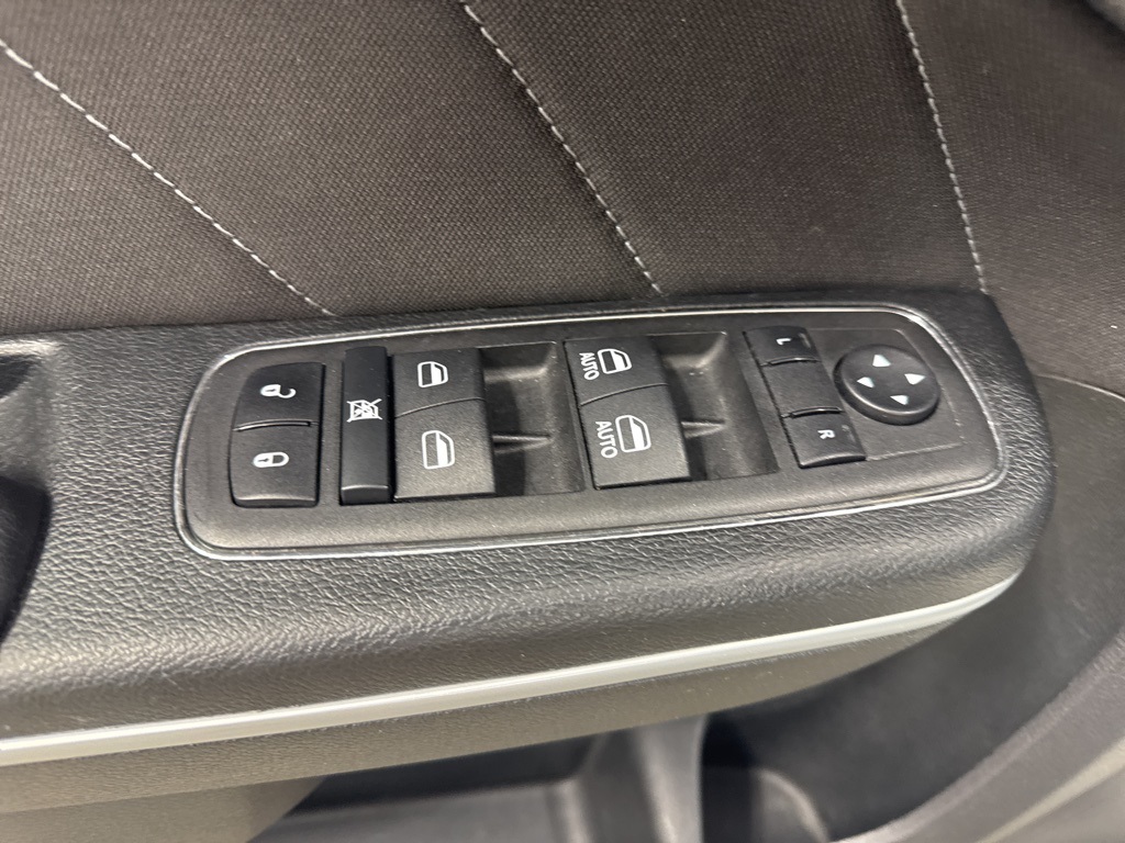 2023 Dodge Charger SXT photo 18