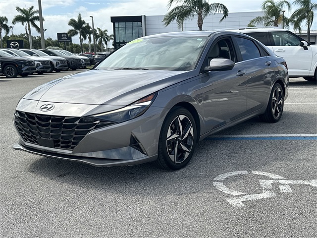 2023 Hyundai Elantra Hybrid Limited photo 2