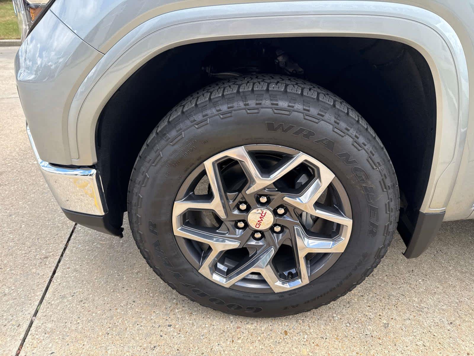 2026 Gmc Sierra 1500 SLT photo 3