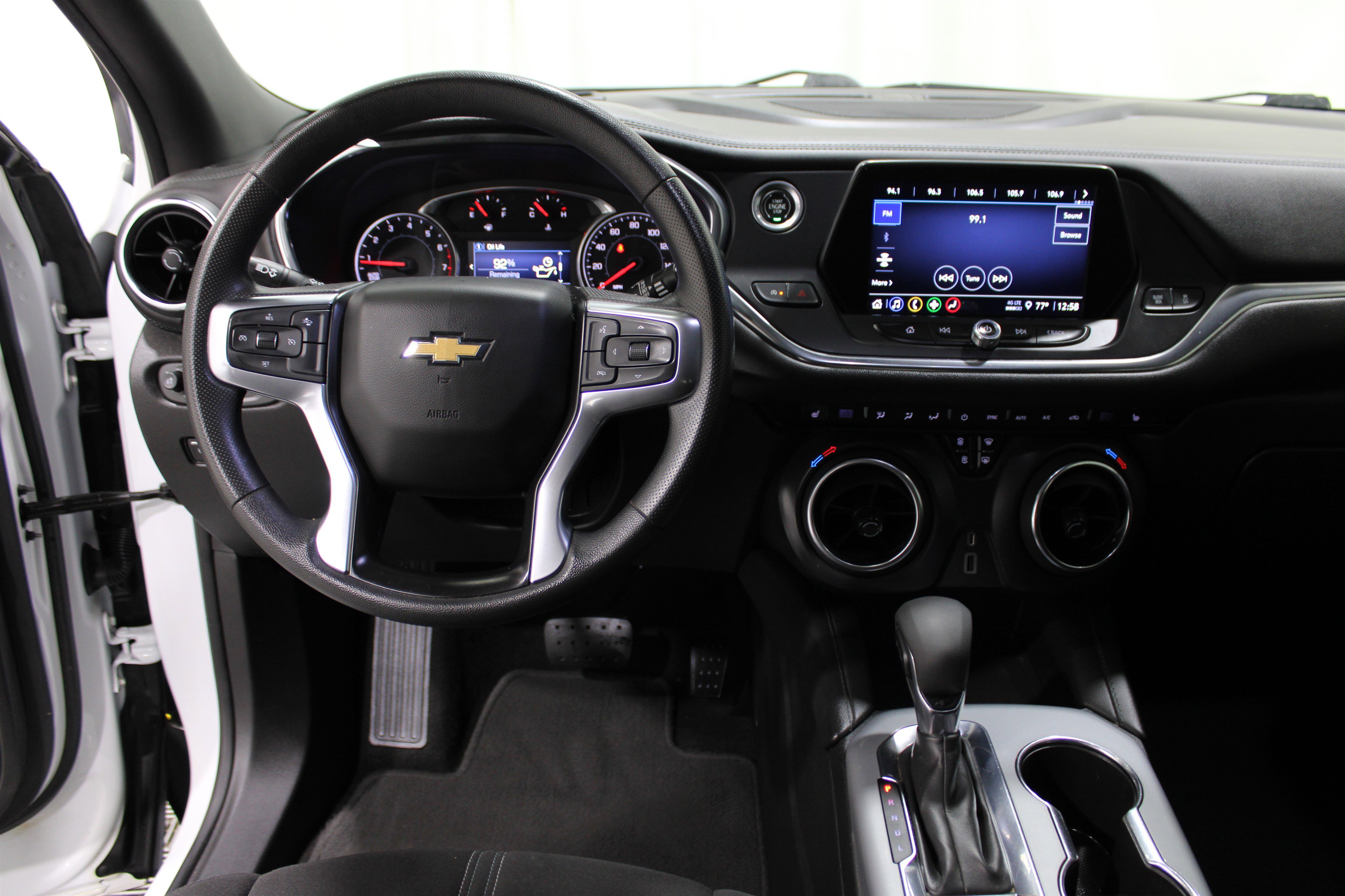 2022 Chevrolet Blazer 2LT photo 2
