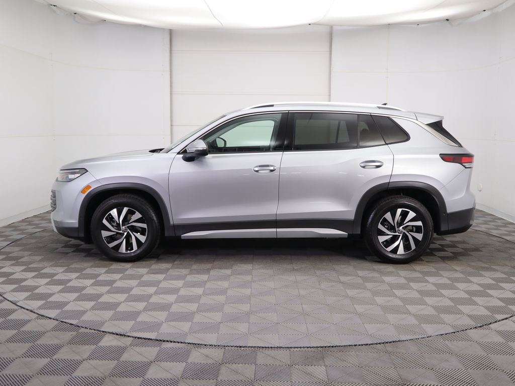 2025 Volkswagen Tiguan S photo 8