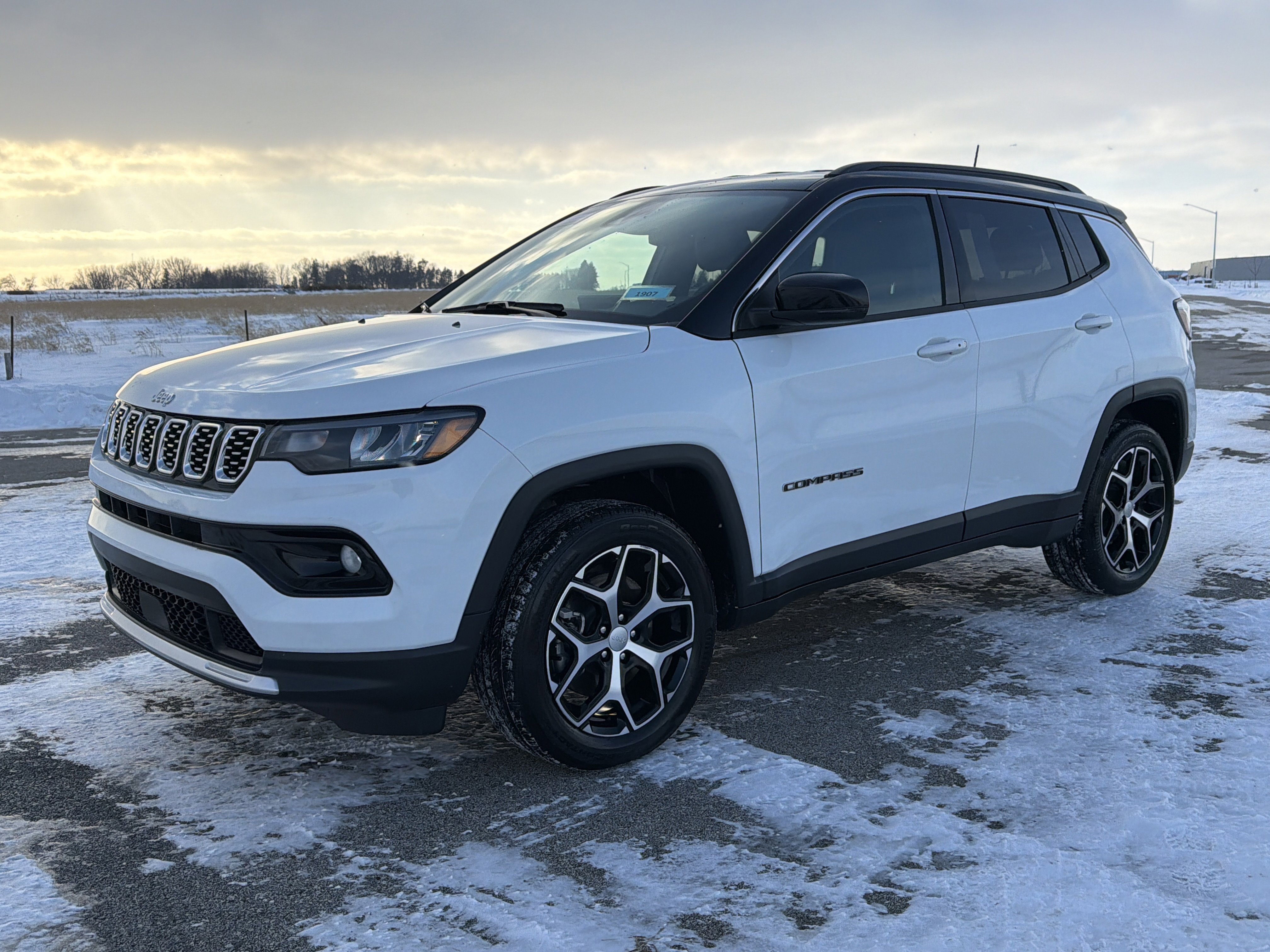 Used 2024 Jeep Compass Limited with VIN 3C4NJDCN9RT146804 for sale in Burnsville, Minnesota