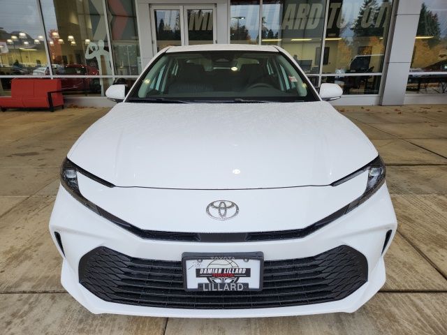 2026 Toyota Camry LE photo 4