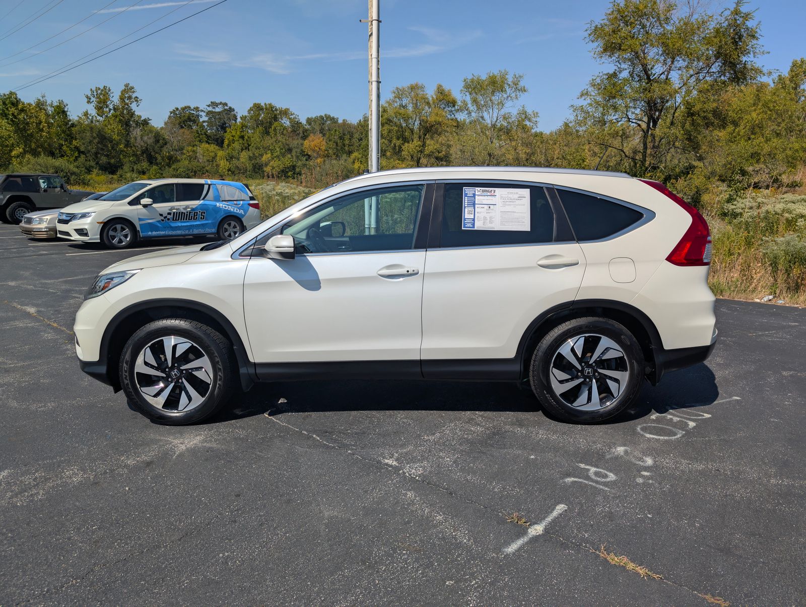 2016 Honda CR-V Touring photo 3