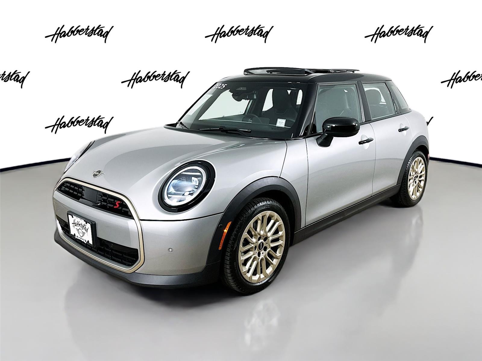 2025 MINI Hardtop 4 Door S's photo