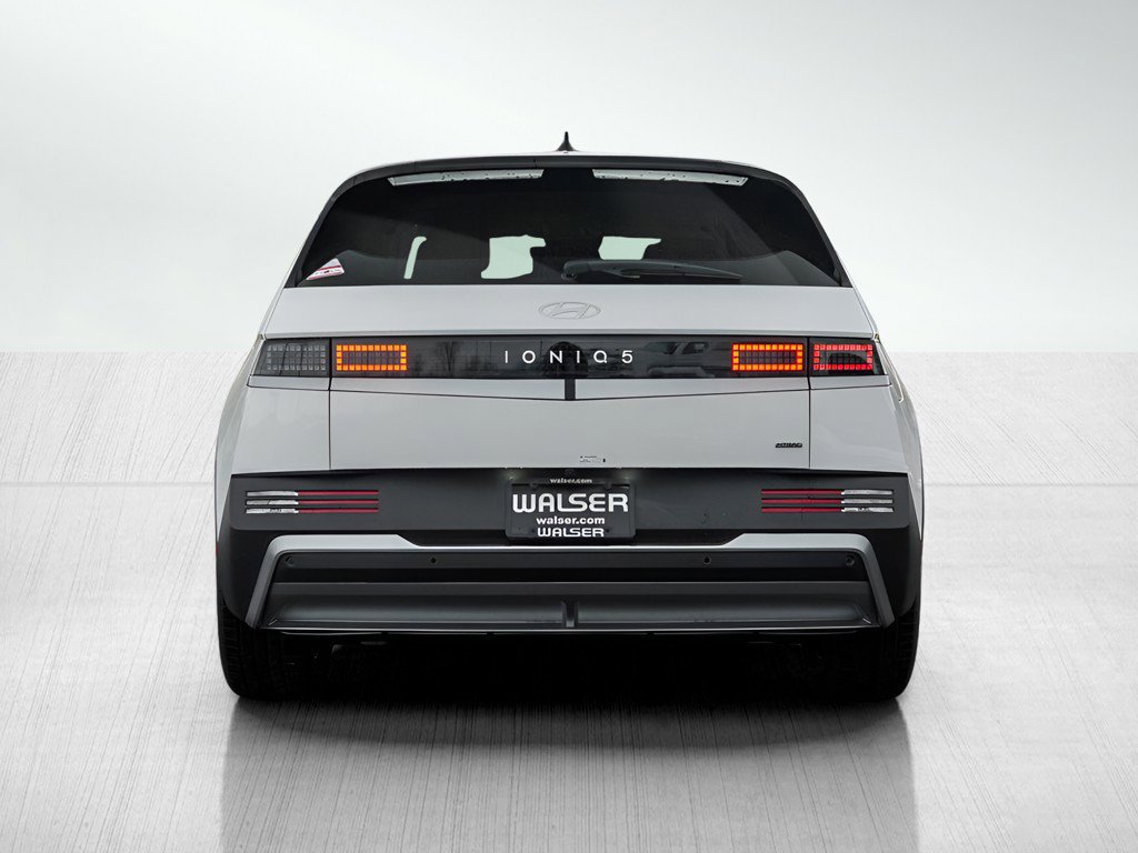 2026 Hyundai Ioniq 5 SEL photo 4