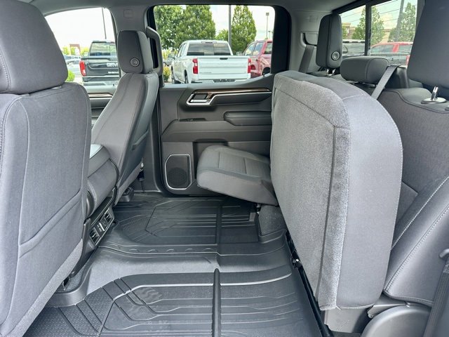 2025 Chevrolet Silverado 1500 LT photo 16