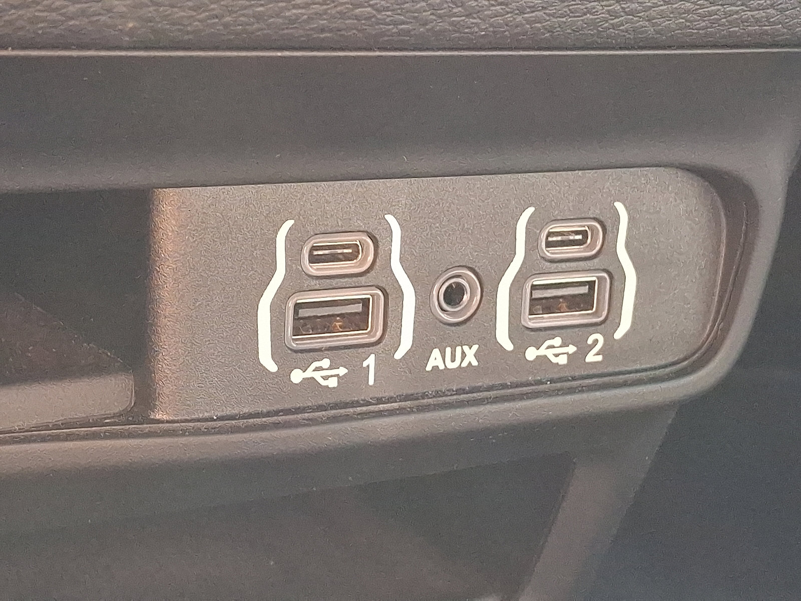 2021 Chrysler Pacifica Touring L photo 26