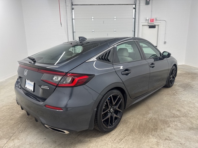 2024 Honda Civic Sport Touring photo 4