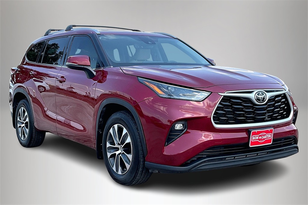 2022 Toyota Highlander XLE's photo
