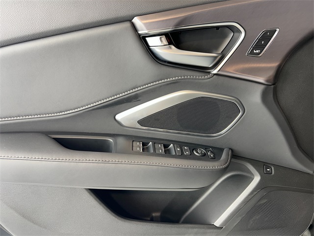 2025 Acura RDX Base photo 12