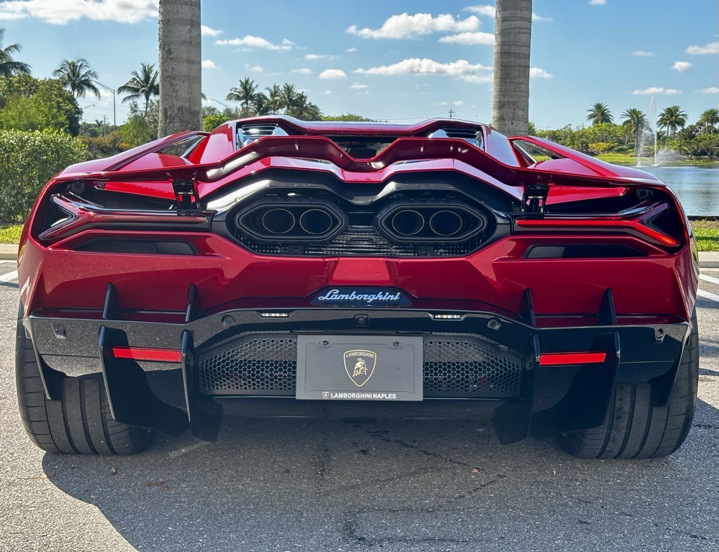 2025 Lamborghini Revuelto photo 8