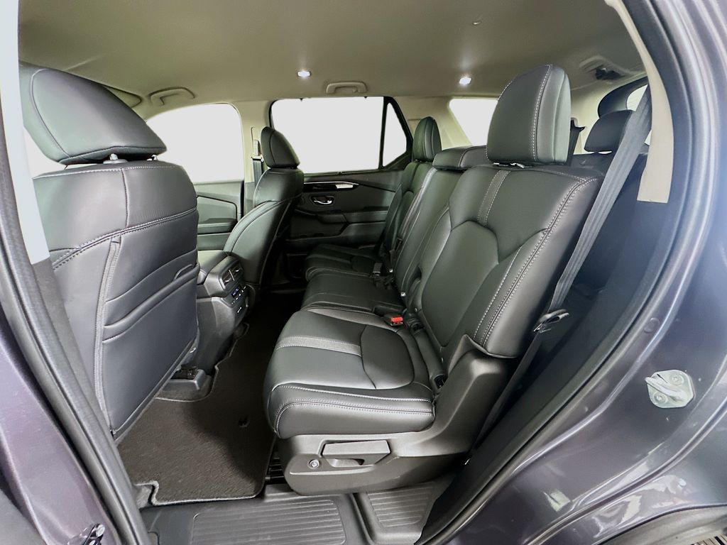2025 Honda Pilot EX-L photo 16